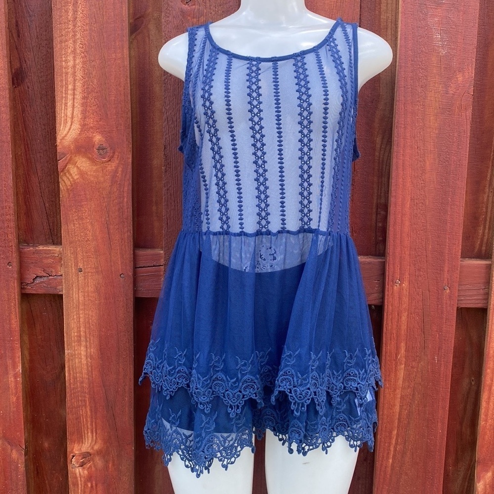 Seventeen Mesh Lace Tanktop Size M